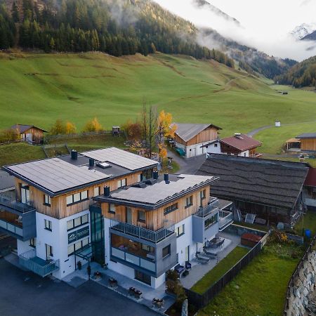 Aparthotel Ambiente Umhausen Bagian luar foto