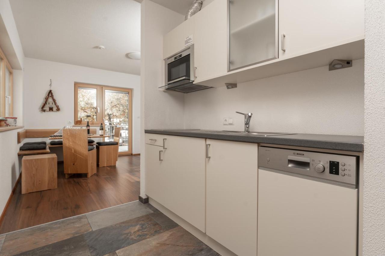 Aparthotel Ambiente Umhausen Bagian luar foto