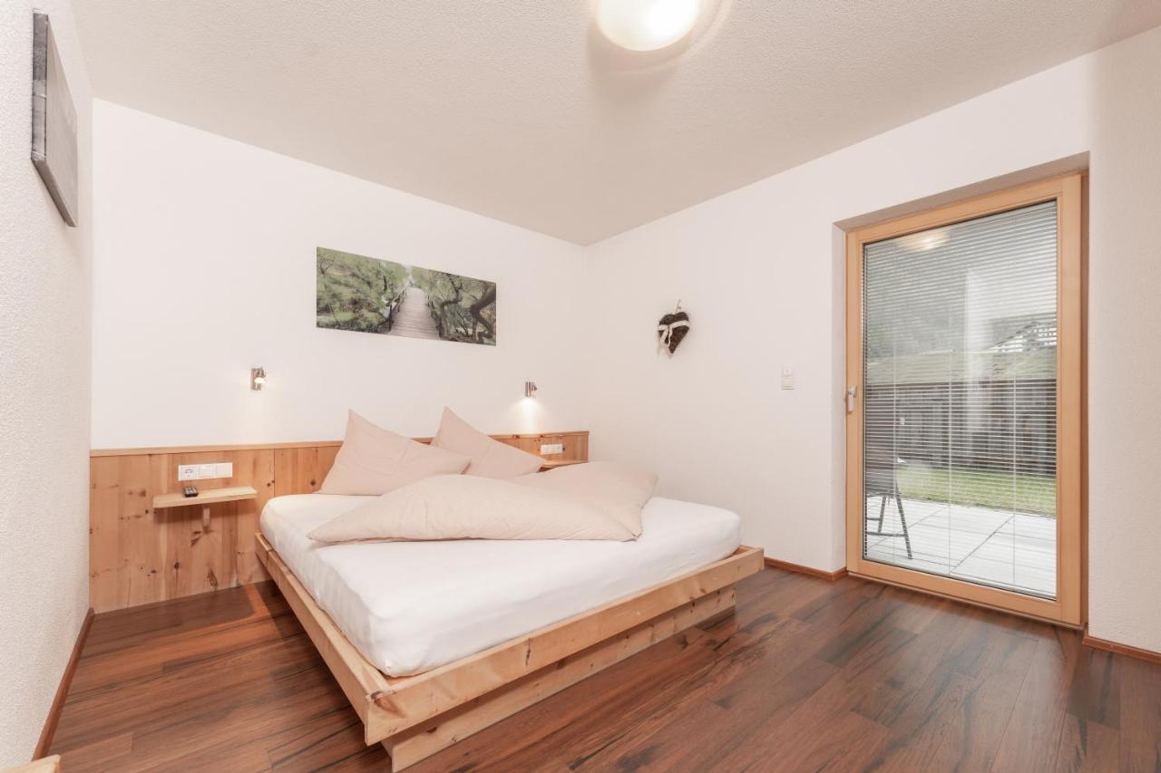 Aparthotel Ambiente Umhausen Bagian luar foto