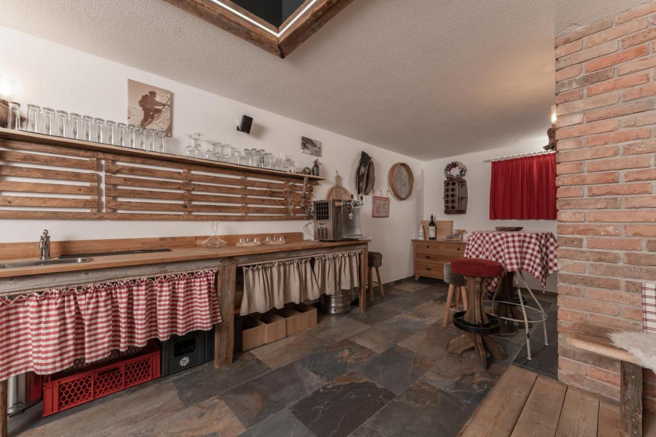 Aparthotel Ambiente Umhausen Bagian luar foto