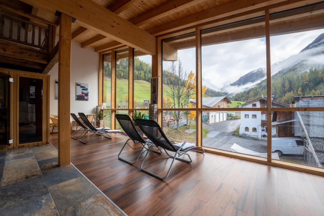 Aparthotel Ambiente Umhausen Bagian luar foto