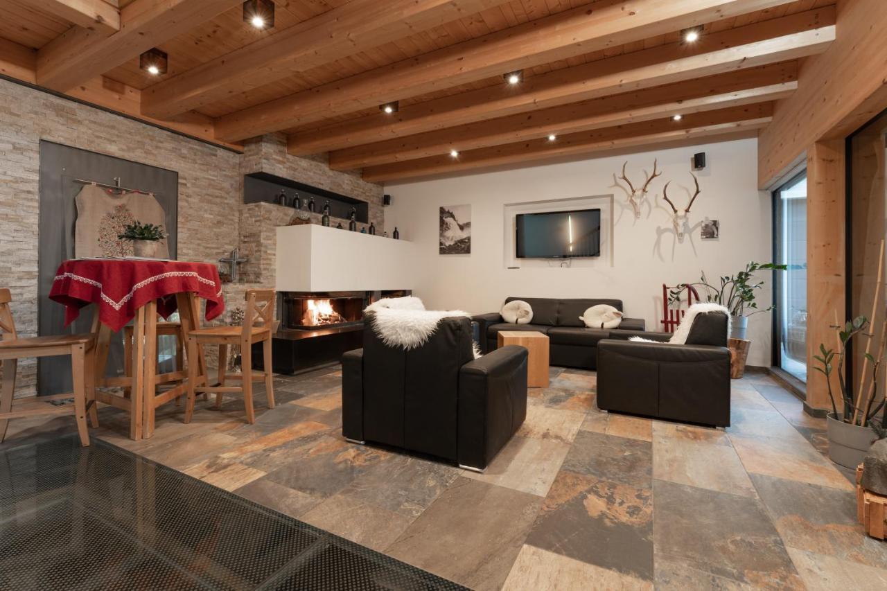 Aparthotel Ambiente Umhausen Bagian luar foto