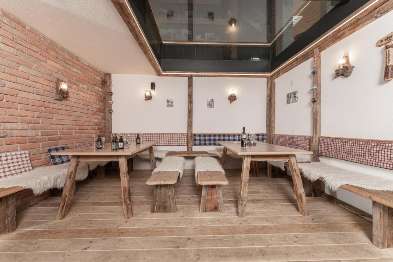 Aparthotel Ambiente Umhausen Bagian luar foto