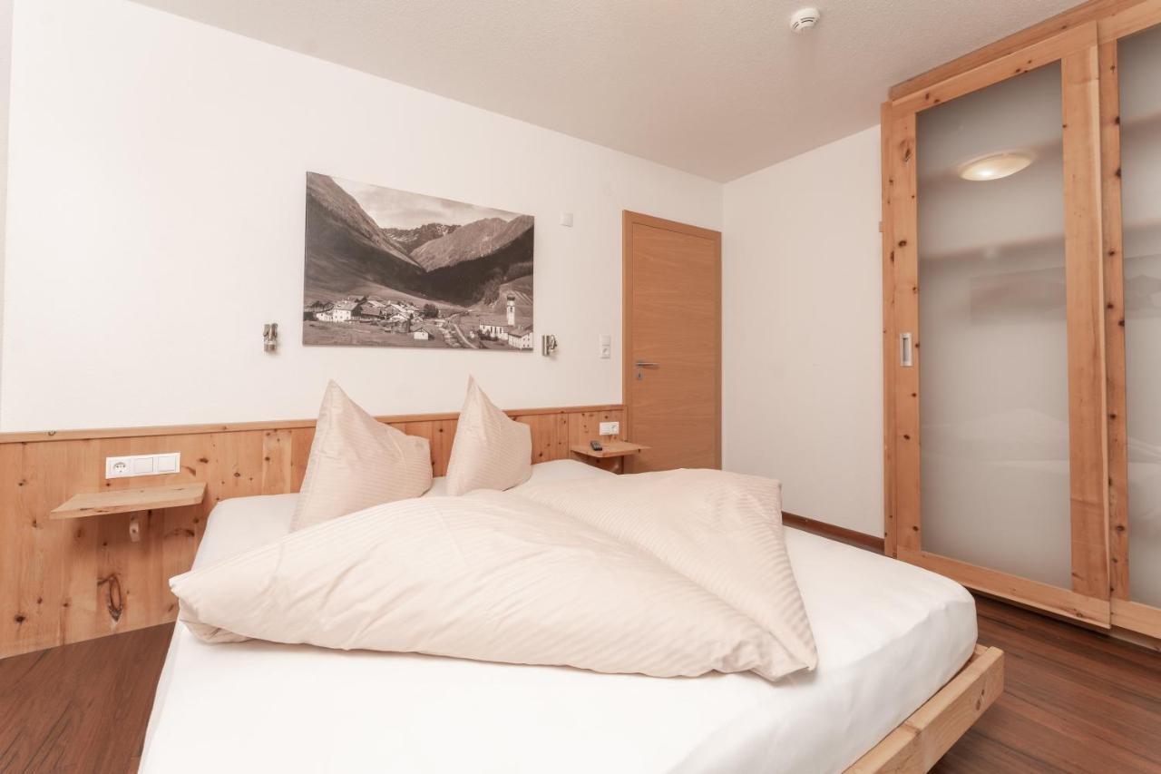 Aparthotel Ambiente Umhausen Bagian luar foto
