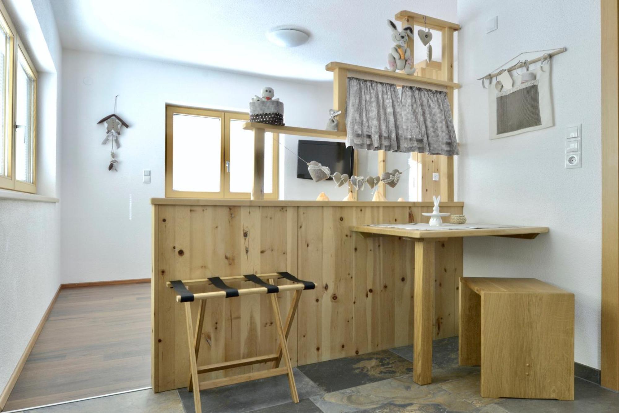 Aparthotel Ambiente Umhausen Ruang foto