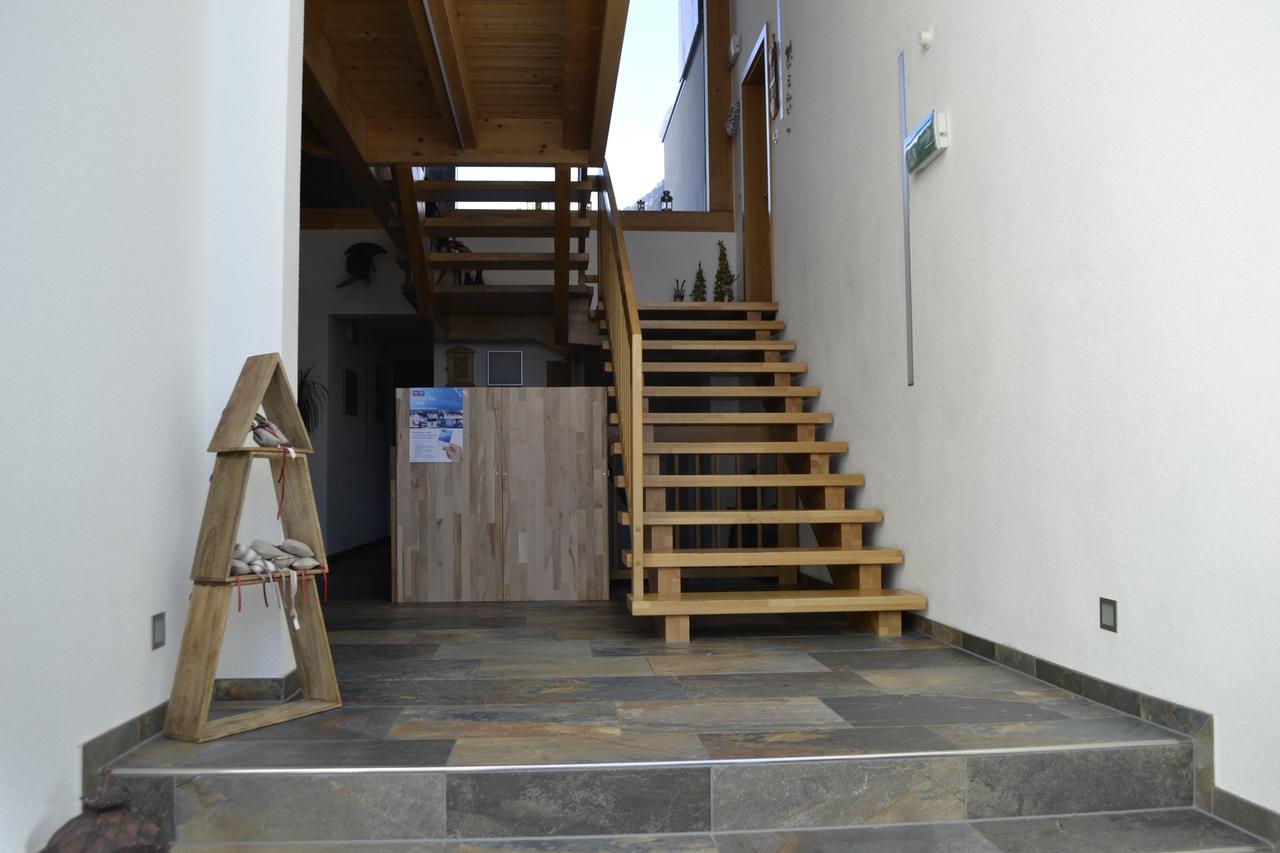 Aparthotel Ambiente Umhausen Bagian luar foto